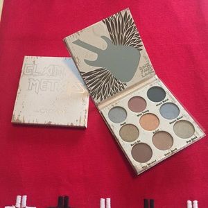 Crown Pro Heavy Metals Palette